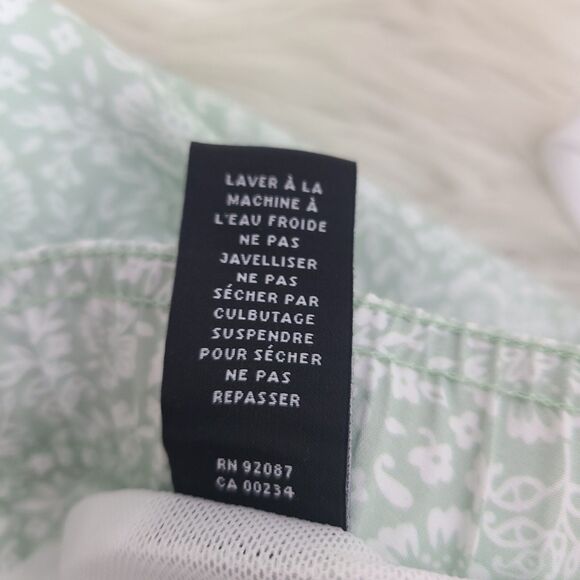 NEW‎ Saks Fifth Avenue Swim Trunks XL Green Floral Pockets Lined Nylon Blend - Picture 10 of 13